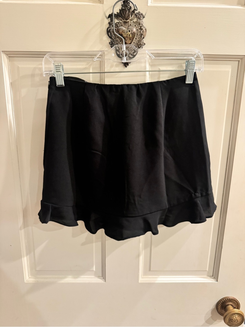 American Threads Black Ruched Ruffle Mini Skirt - Picture 2 of 3